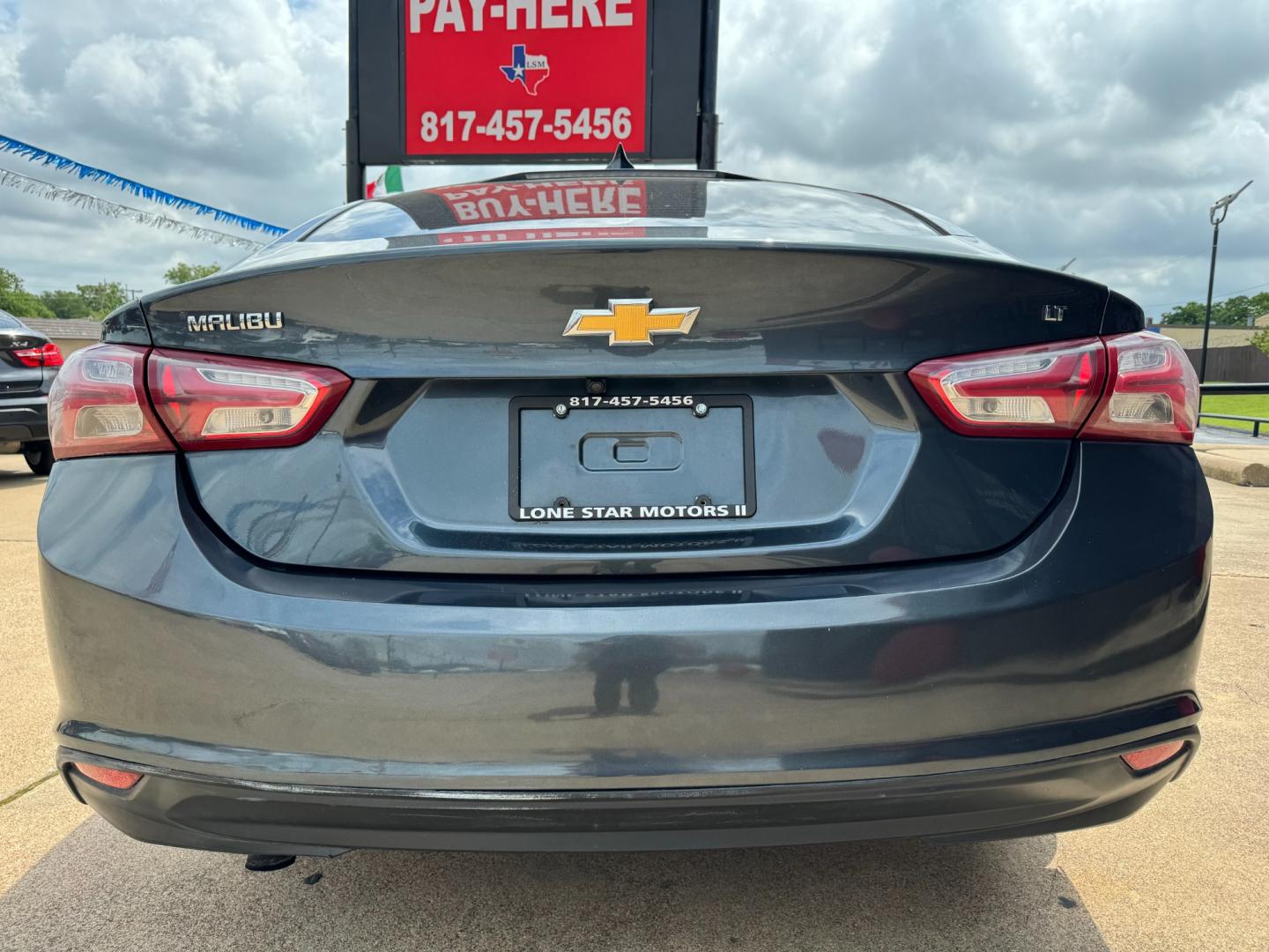 2019 GRAY CHEVROLET MALIBU LT (2FL) (1G1ZD5ST5KF) , located at 5900 E. Lancaster Ave., Fort Worth, TX, 76112, (817) 457-5456, 0.000000, 0.000000 - Photo#4